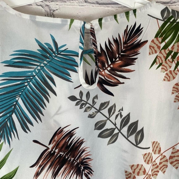 Shein Babydoll Peplum Palm Print Top size 2XL - Picture 6 of 8